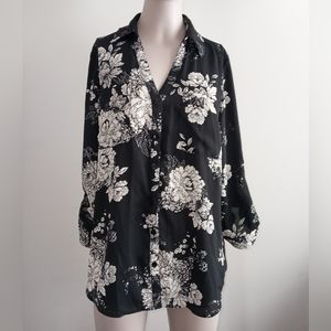 Iz Byer floral print button down blouse size medium